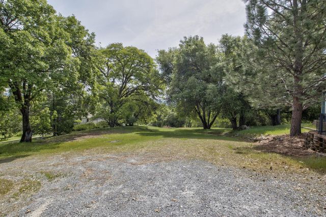 8698 Mountain Meadow Dr, Mountain Ranch, CA 95246