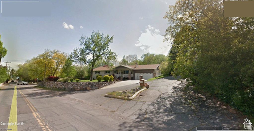 Image 3 of property listing at 1360 S CARTERVILLE RD, Orem, UT 84097