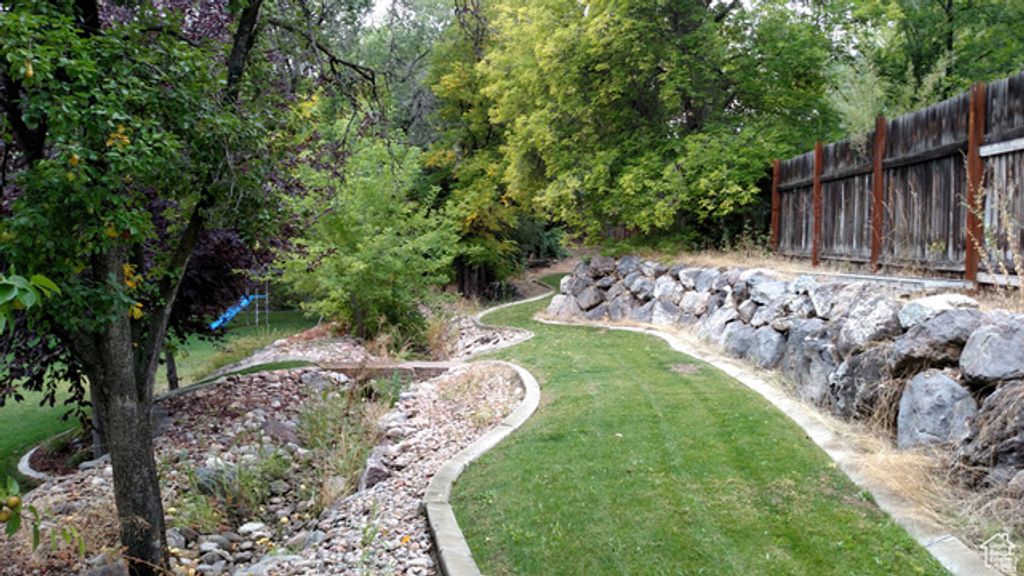 Image 31 of property listing at 1360 S CARTERVILLE RD, Orem, UT 84097