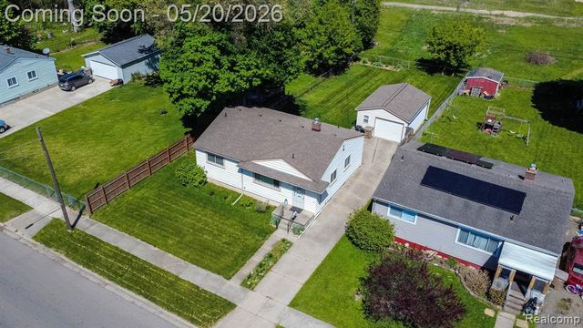 1002 Kettering Avenue, Pontiac, MI 48340