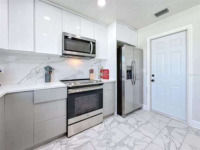 10709 DONBRESE AVENUE, Tampa, FL 33615