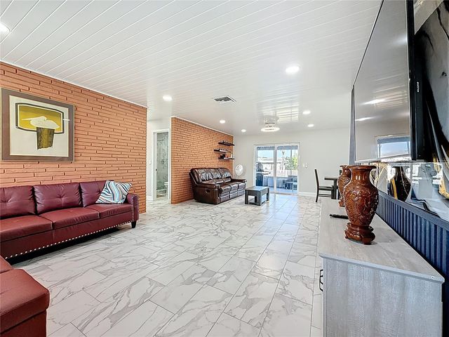 10709 DONBRESE AVENUE, Tampa, FL 33615