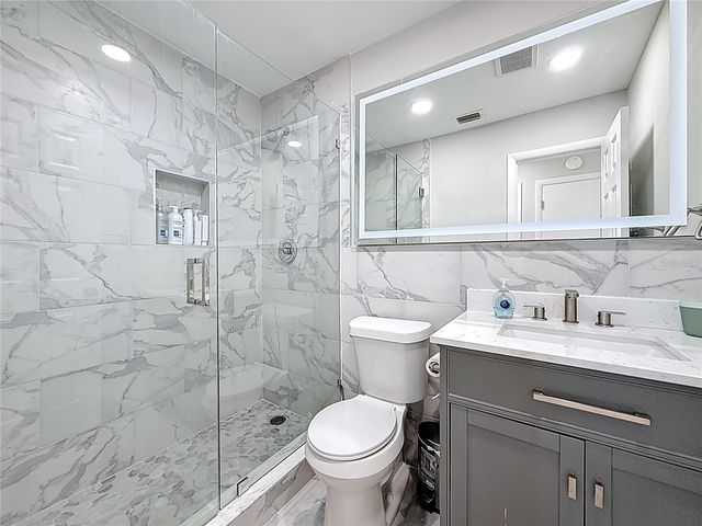 10709 DONBRESE AVENUE, Tampa, FL 33615