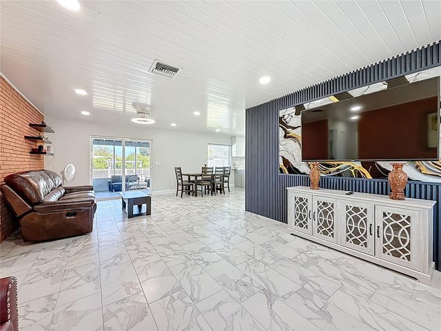 10709 DONBRESE AVENUE, Tampa, FL 33615