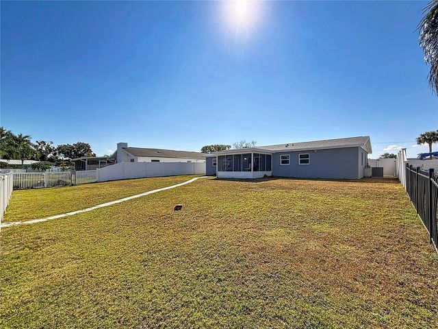 10709 DONBRESE AVENUE, Tampa, FL 33615