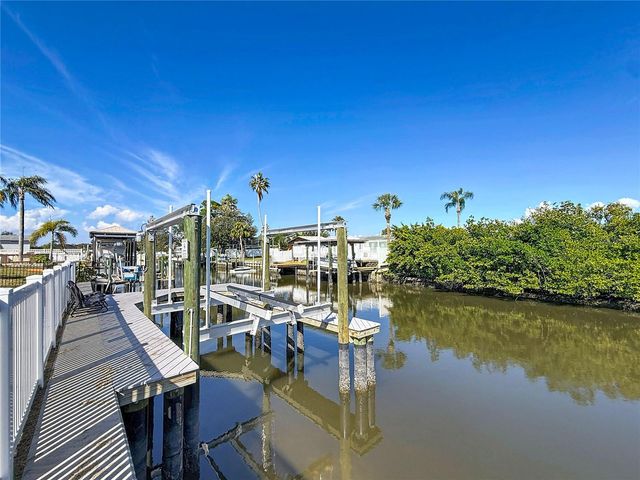 10709 DONBRESE AVENUE, Tampa, FL 33615