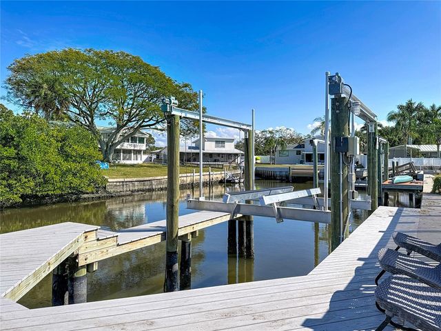 10709 DONBRESE AVENUE, Tampa, FL 33615