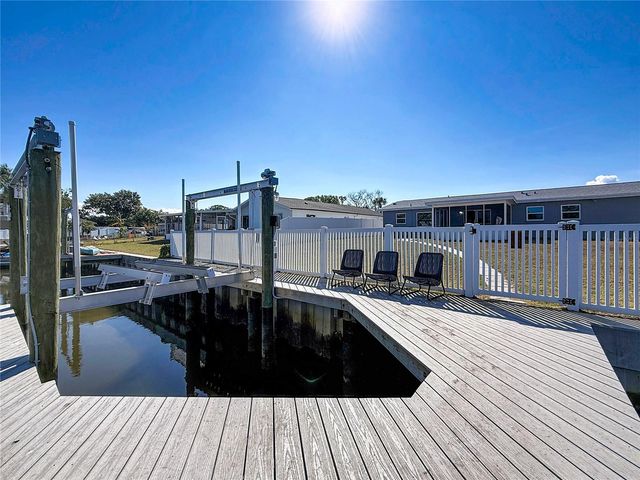 10709 DONBRESE AVENUE, Tampa, FL 33615