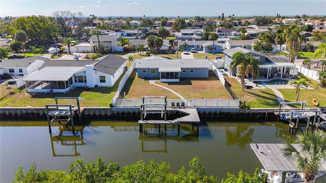 10709 DONBRESE AVENUE, Tampa, FL 33615