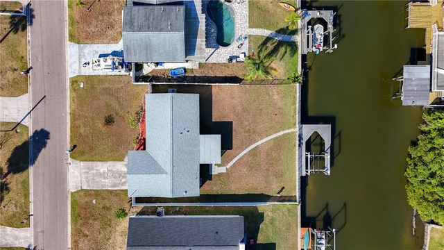 10709 DONBRESE AVENUE, Tampa, FL 33615