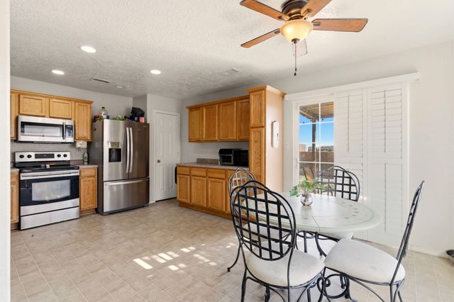 6636 SHIPROCK Drive NE, Rio Rancho, NM 87144