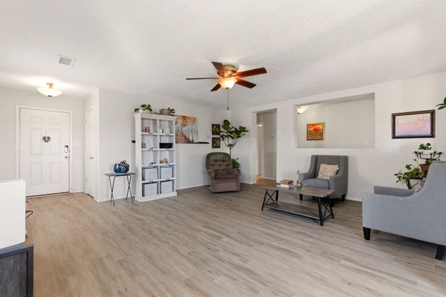 6636 SHIPROCK Drive NE, Rio Rancho, NM 87144