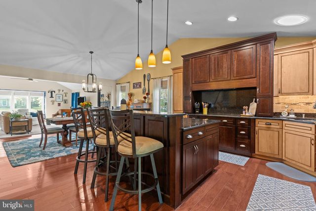 720 OAK TERRACE DR, Ambler, PA 19002
