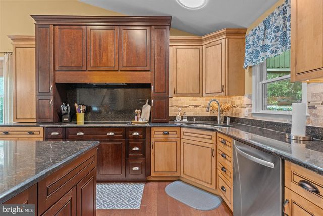 720 OAK TERRACE DR, Ambler, PA 19002