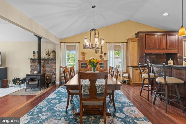 720 OAK TERRACE DR, Ambler, PA 19002