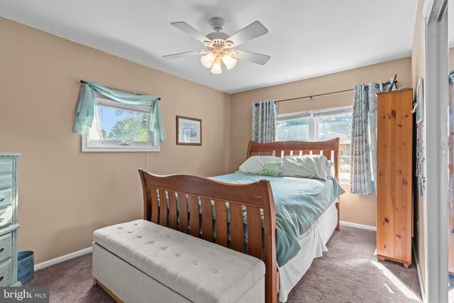 720 OAK TERRACE DR, Ambler, PA 19002
