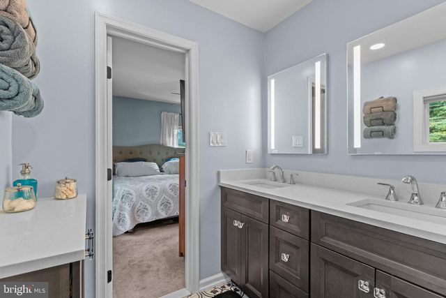 720 OAK TERRACE DR, Ambler, PA 19002