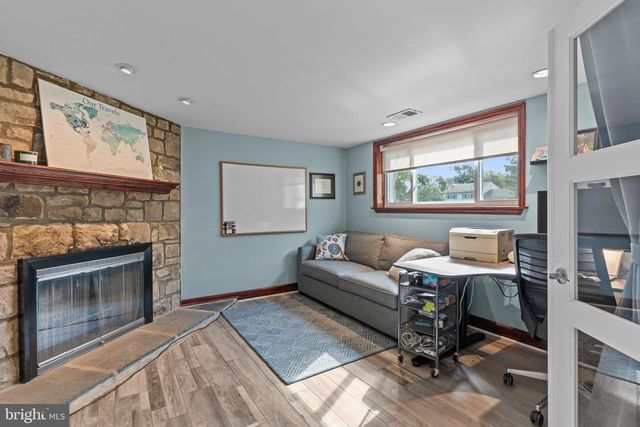 720 OAK TERRACE DR, Ambler, PA 19002