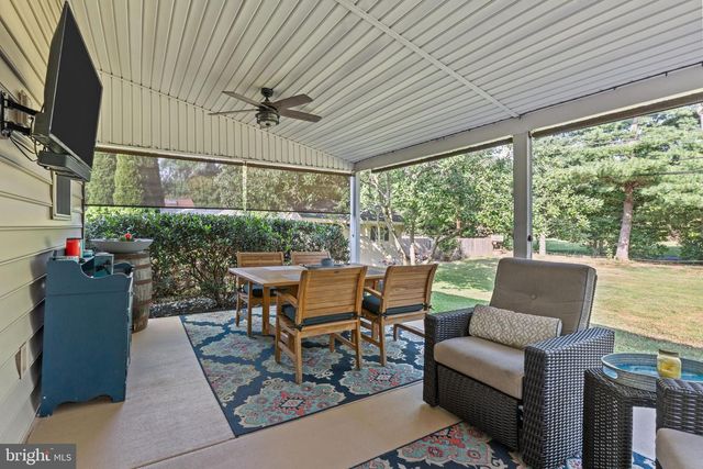 720 OAK TERRACE DR, Ambler, PA 19002