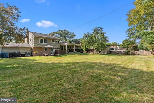 720 OAK TERRACE DR, Ambler, PA 19002