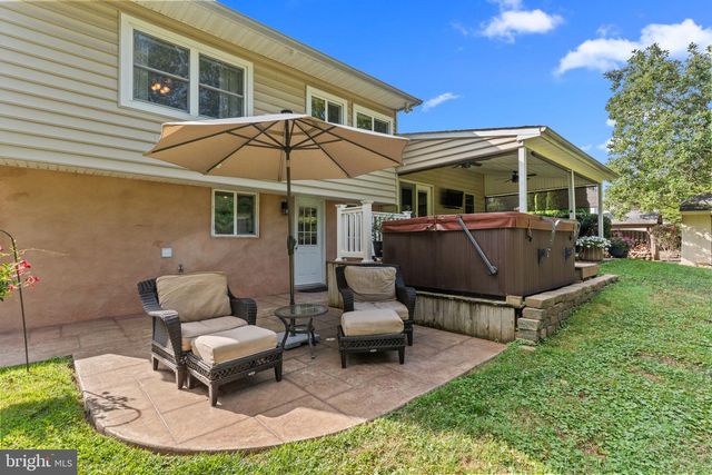 720 OAK TERRACE DR, Ambler, PA 19002