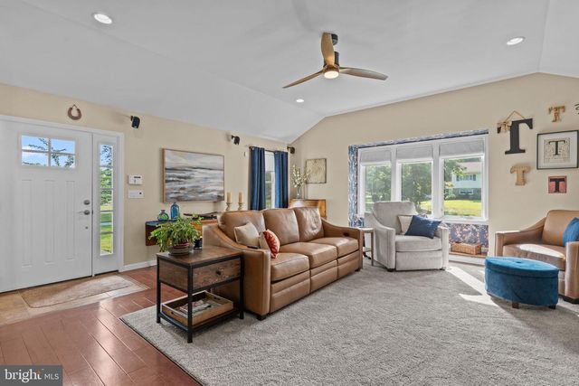 720 OAK TERRACE DR, Ambler, PA 19002