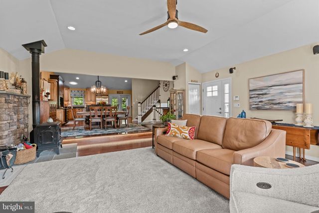 720 OAK TERRACE DR, Ambler, PA 19002