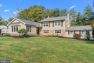 720 OAK TERRACE DR, Ambler, PA 19002