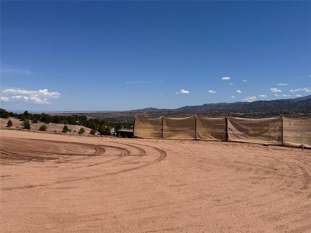 4011 Enclave Way, Santa Fe, NM 87506