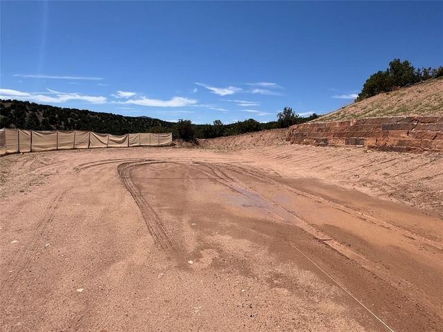 4011 Enclave Way, Santa Fe, NM 87506