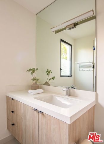 734 18th Street, Santa Monica, CA 90402