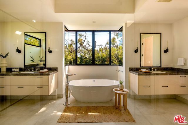 734 18th Street, Santa Monica, CA 90402
