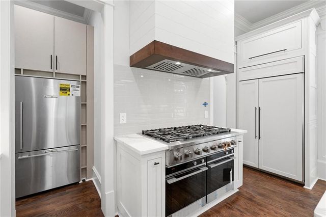 10745 Shallowford Road, Roswell, GA 30075