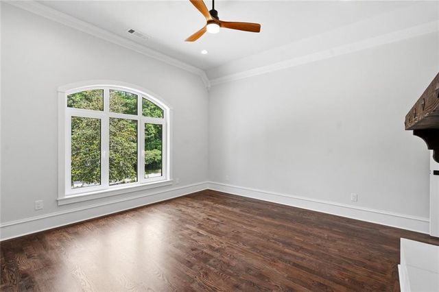 10745 Shallowford Road, Roswell, GA 30075