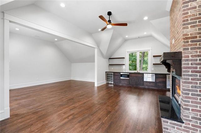 10745 Shallowford Road, Roswell, GA 30075