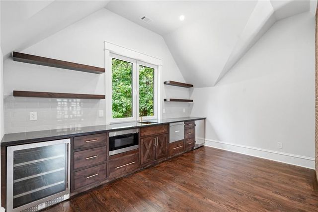 10745 Shallowford Road, Roswell, GA 30075