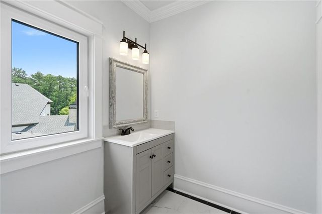 10745 Shallowford Road, Roswell, GA 30075