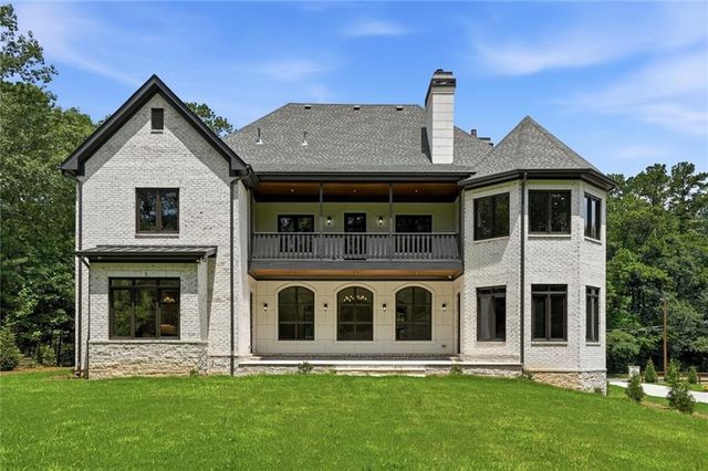 10745 Shallowford Road, Roswell, GA 30075