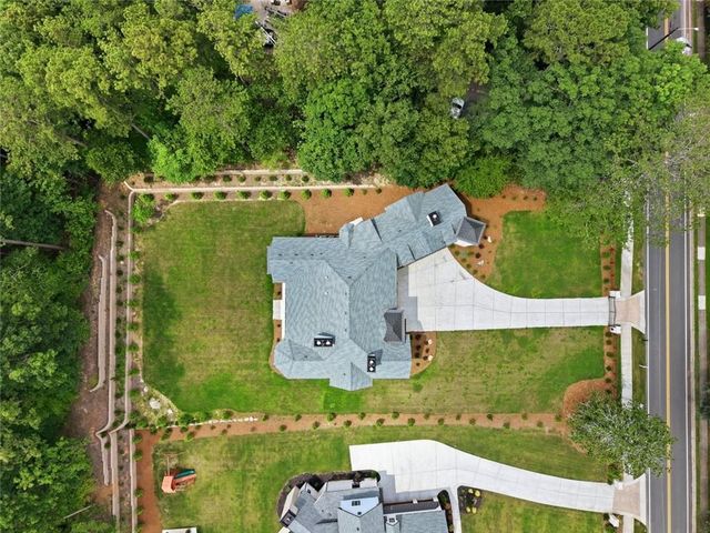 10745 Shallowford Road, Roswell, GA 30075