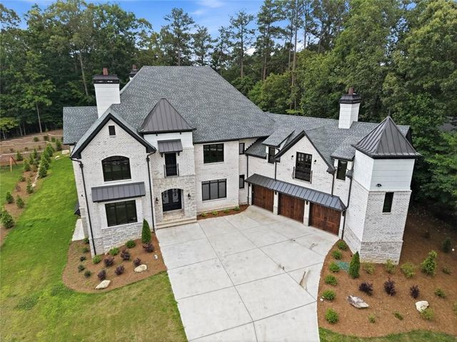 10745 Shallowford Road, Roswell, GA 30075