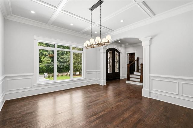 10745 Shallowford Road, Roswell, GA 30075