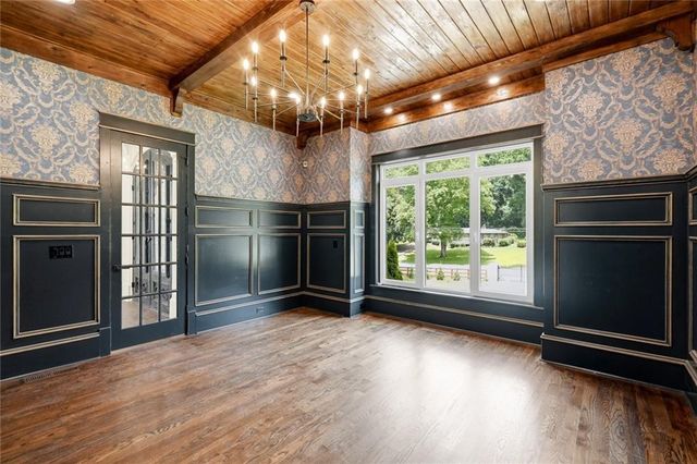 10745 Shallowford Road, Roswell, GA 30075