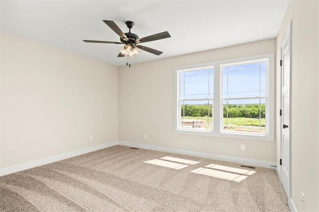 1325 N Holland Court, Independence, MO 64056