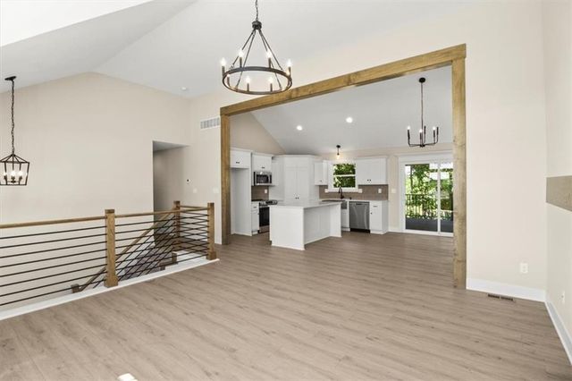 1325 N Holland Court, Independence, MO 64056