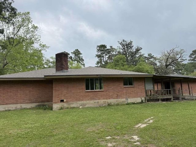 132 White Oak Drive N, Woodbranch, TX 77357