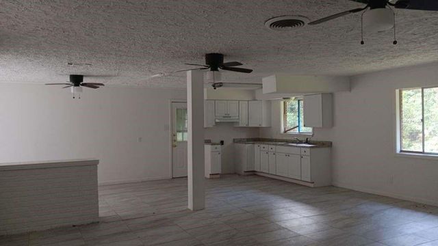 132 White Oak Drive N, Woodbranch, TX 77357