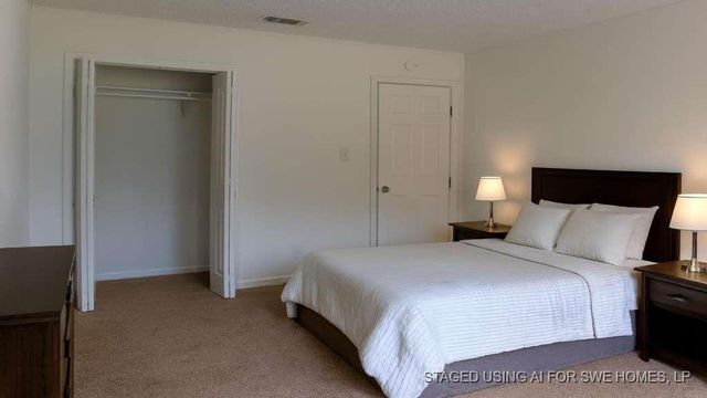 132 White Oak Drive N, Woodbranch, TX 77357