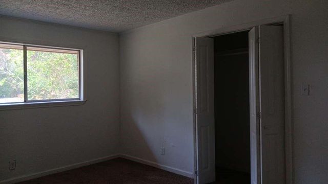 132 White Oak Drive N, Woodbranch, TX 77357