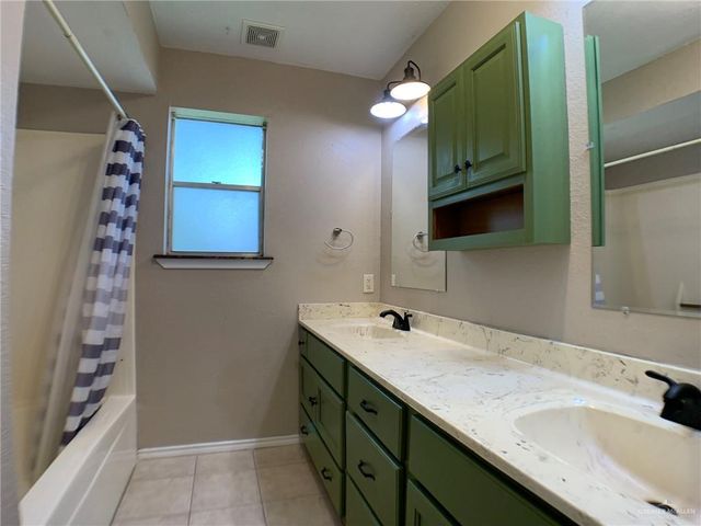 1802 N 17th Street, Harlingen, TX 78550