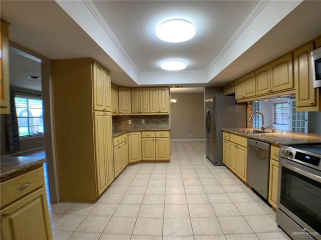 1802 N 17th Street, Harlingen, TX 78550